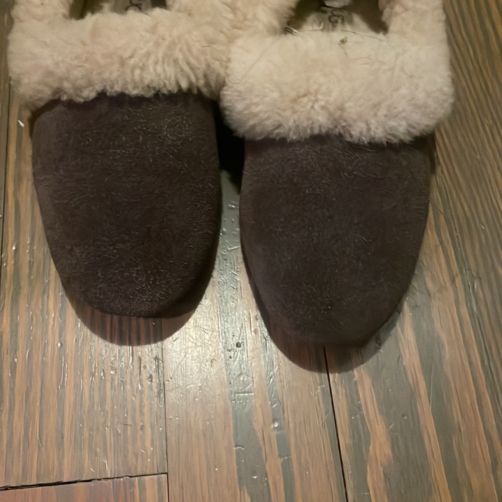 Ugg slippers - Picture 4 of 4